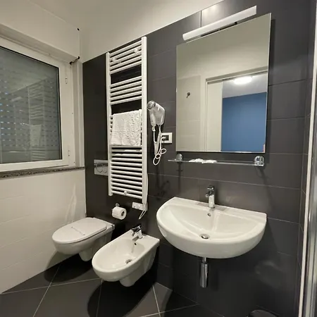 Mediterraneo Ombrellone E Lettini Inclusi Hotel