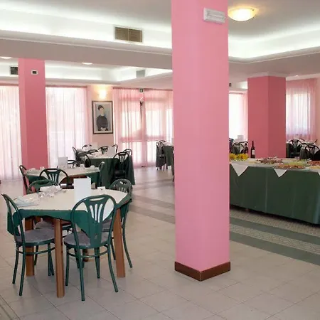 Mediterraneo מלון מרטינסיקורו